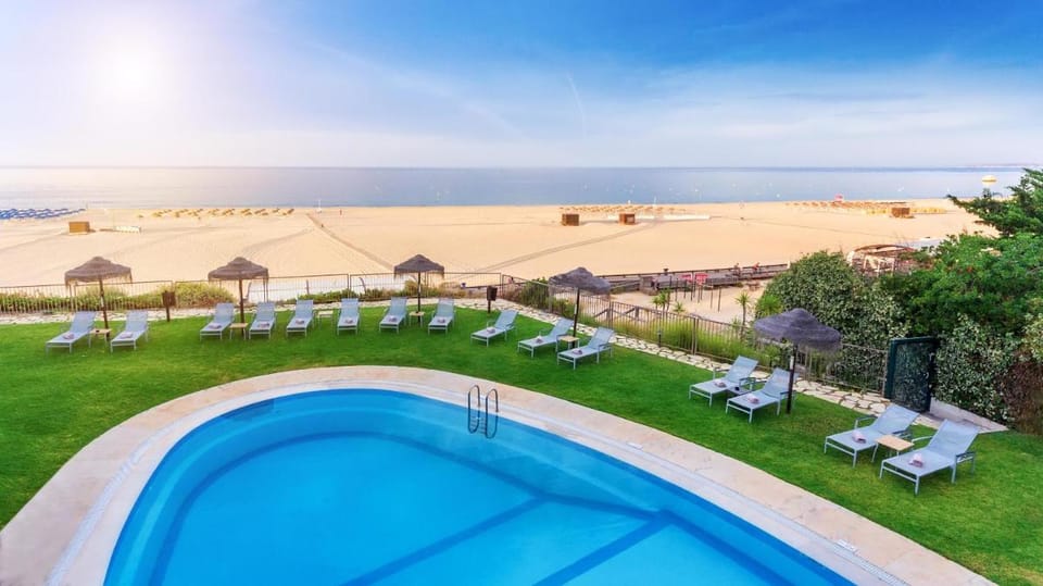 AP Oriental Beach Hotel in Portimao