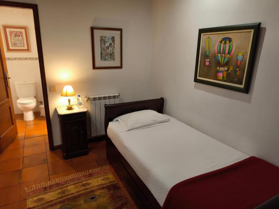 Casa de Santa Ana da Beira Bed and Breakfast in Coimbra District, Portugal