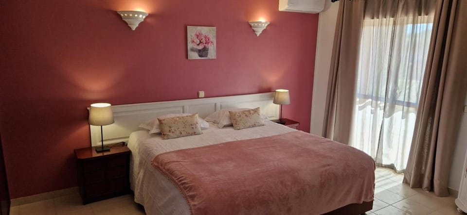 Casa Rosa Montes Bed and Breakfast in Luz