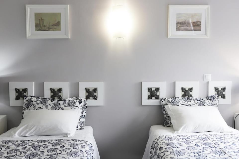 Guest House Triunfo Bed and Breakfast in Porto