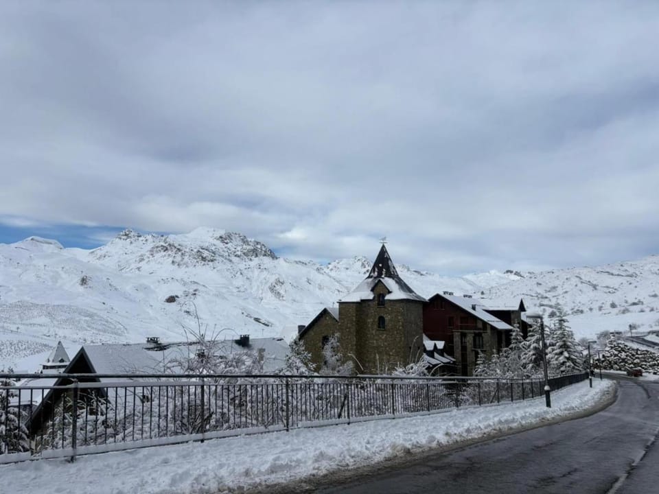 Snö Villa de Sallent 3 Hotel in Formigal