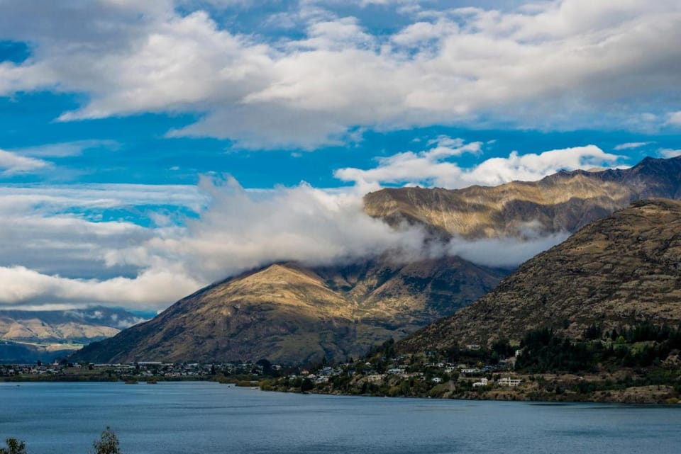 Oaks Queenstown Shores Resort Hotel in Queenstown