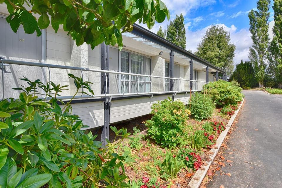 Croydon Lodge Hotel Hotel in Southland