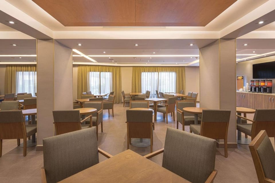 Hampton Inn By Hilton Monterrey-Gallerias Hotel in Monterrey