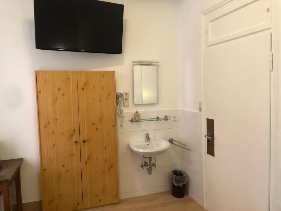 Hotel Pension Schmellergarten Bed and Breakfast in Munich