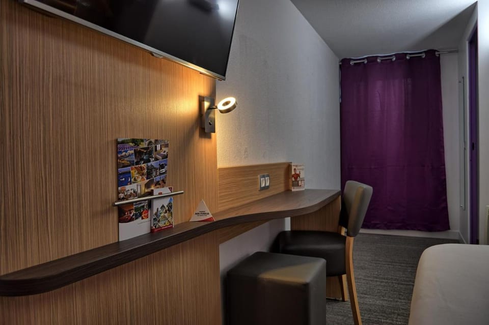 Contact Hotel Bleu France Eragny Cergy Hotel in Île-de-France