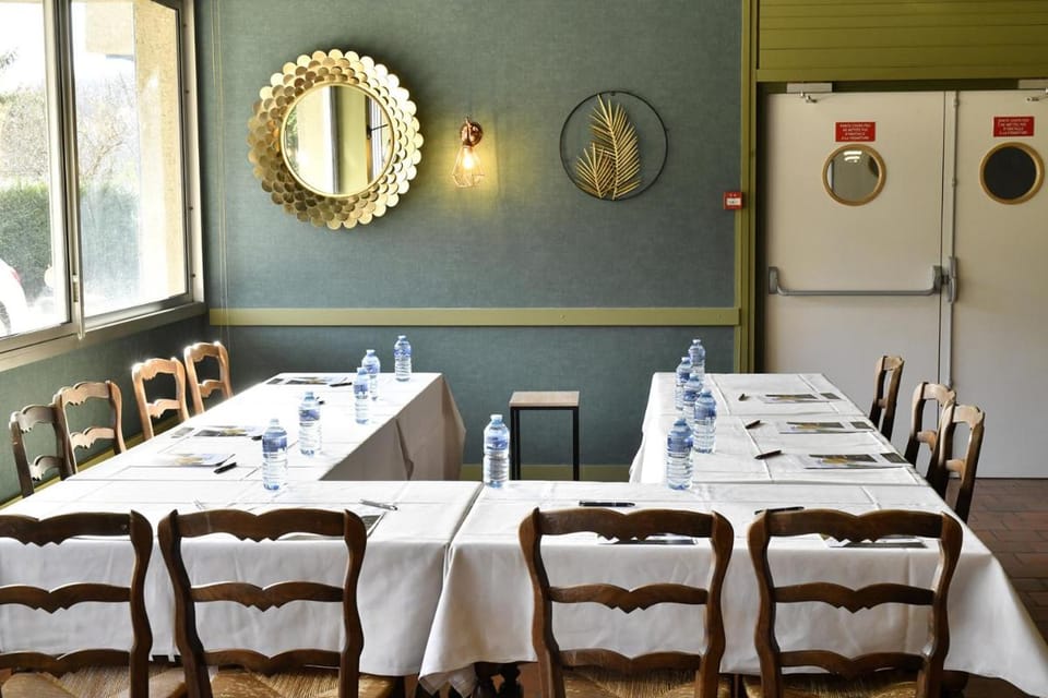 Le Castel du Cantal Groupe Village Fani Hotel in Auvergne-Rhône-Alpes