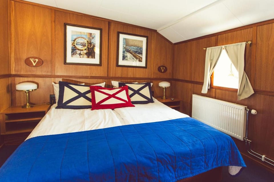 Hotel Barken Viking Docked boat in Gothenburg
