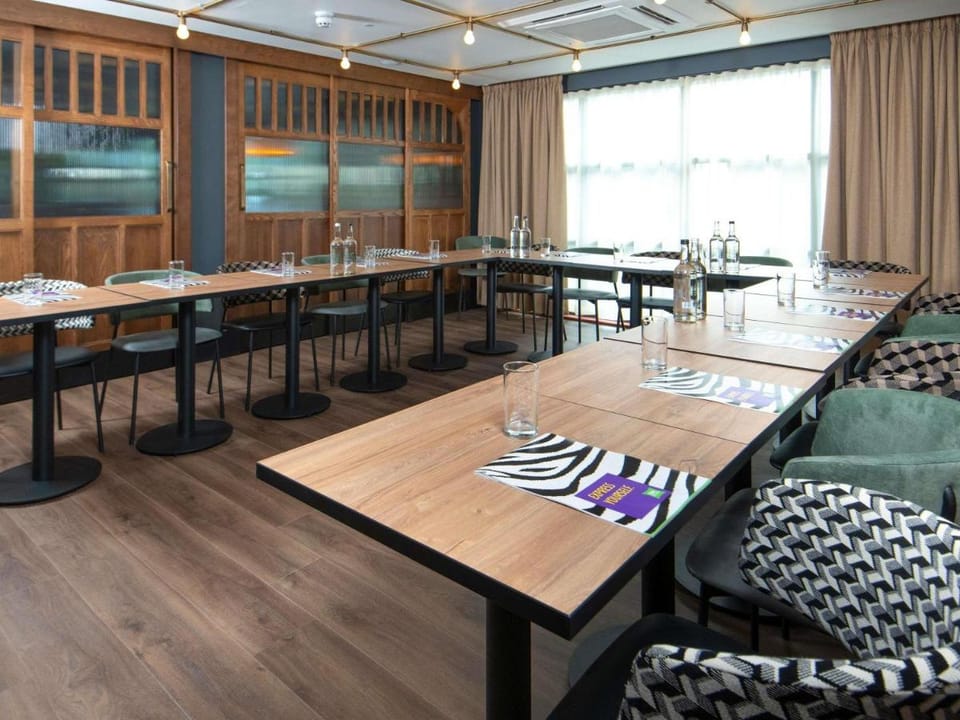 ibis Styles London Gatwick Airport Hotel in Crawley