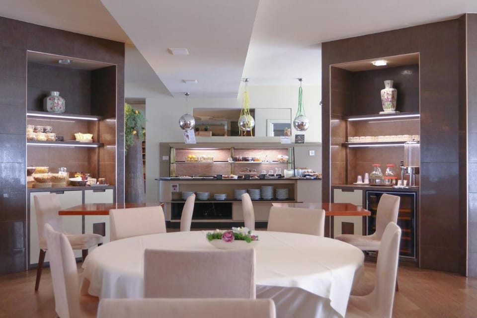 Spa Hotel Parigi 2 Airport Hotel in Lombardy