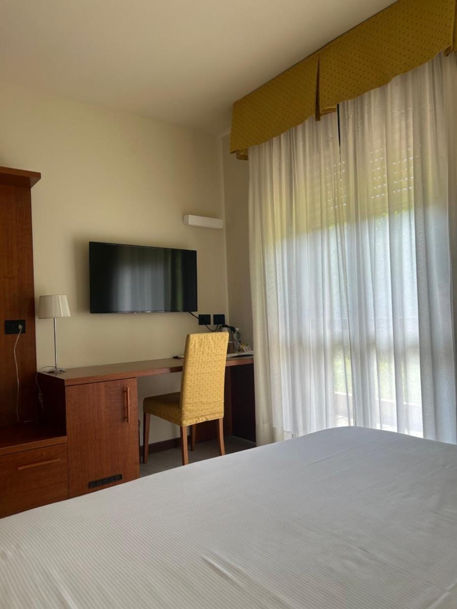 Spa Hotel Parigi 2 Airport Hotel in Lombardy