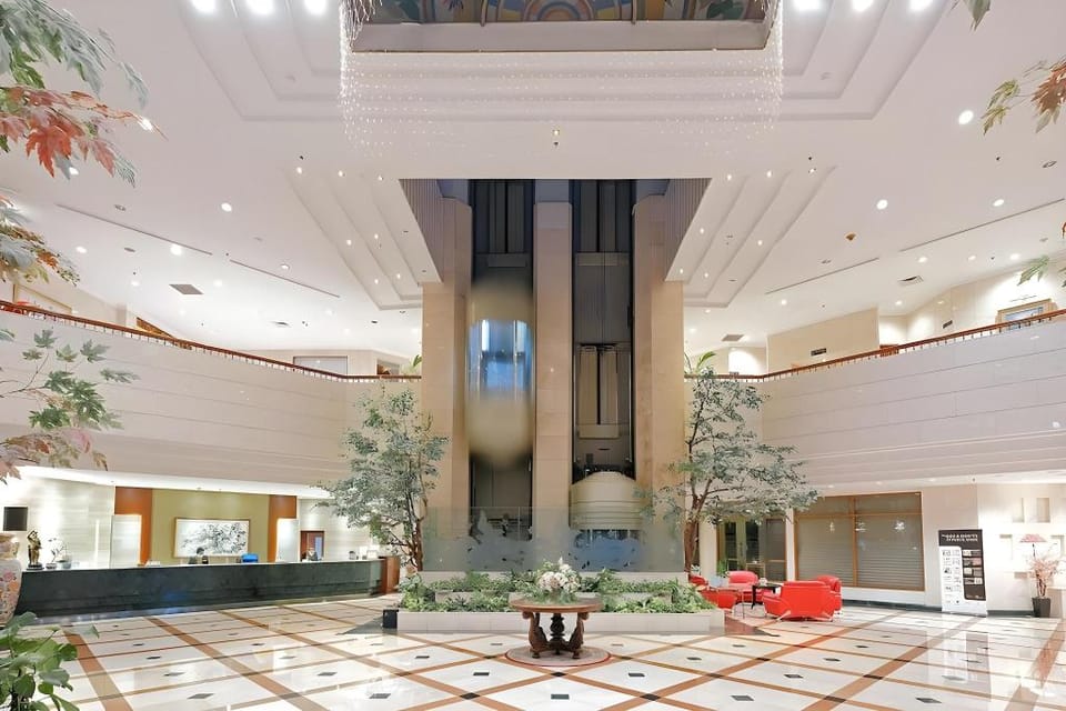 Sunlake Waterfront Resort & Convention Hotel in Jakarta