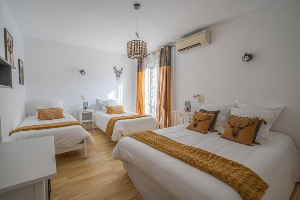 Hôtel Le Méditerranée Hotel in Hyères