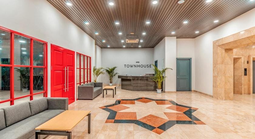 Super OYO Townhouse 2 Hotel Gunung Sahari Hotel in Jakarta