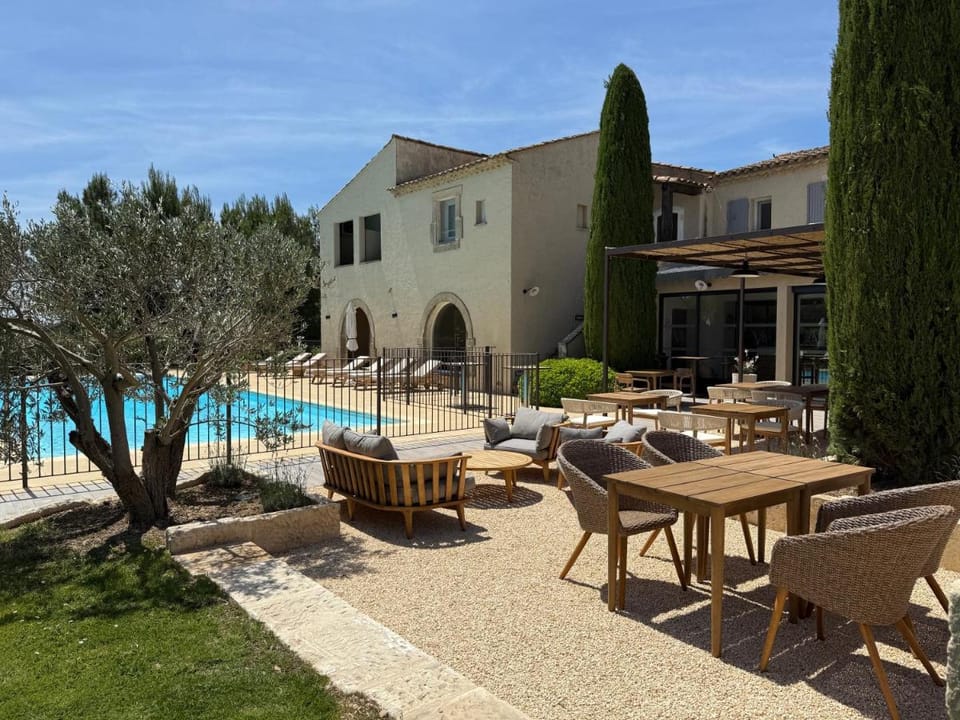 Val Baussenc, The Originals Relais Hotel in Arles