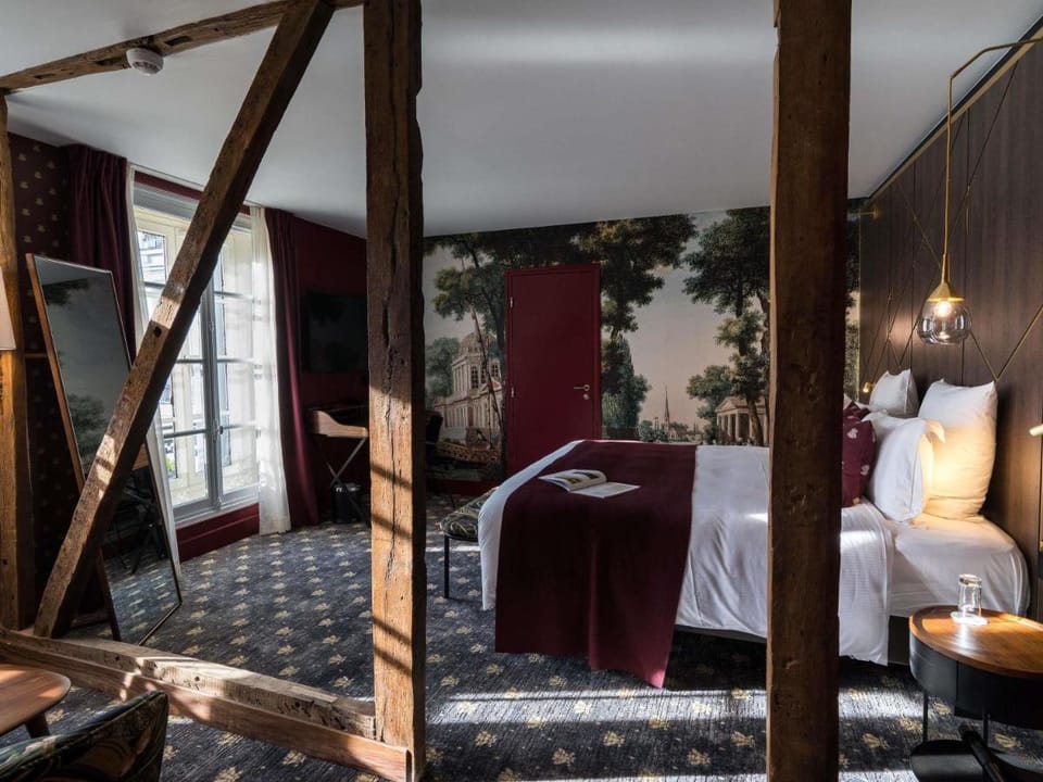 Aigle Noir Fontainebleau MGallery Hotel in Fontainebleau