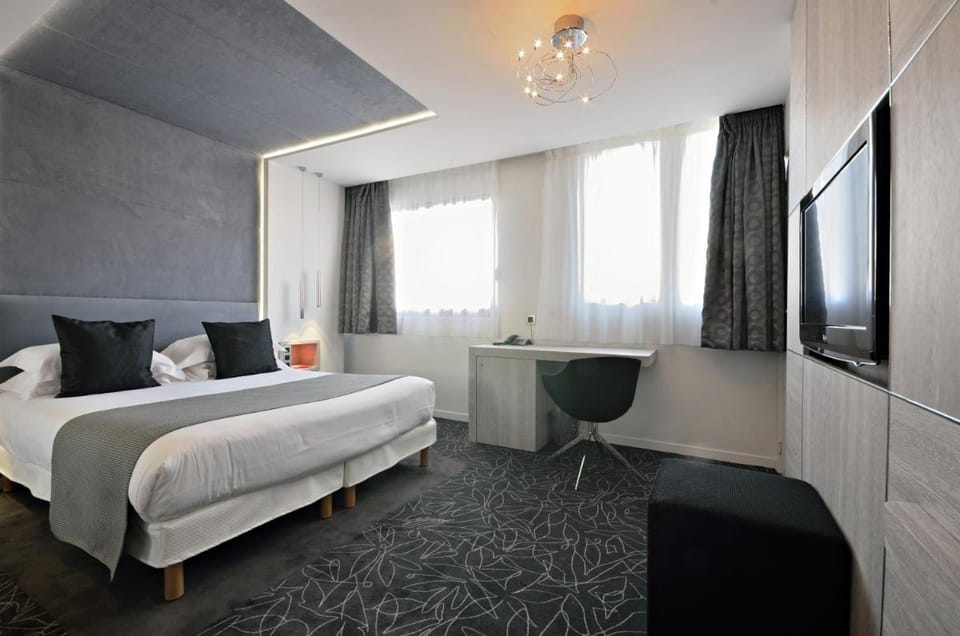 Hotel Cezanne Hotel in Cannes