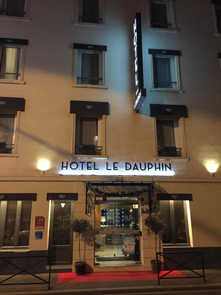 Hotel Dauphin Hotel in Puteaux