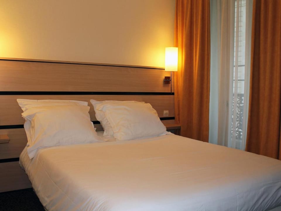 New Hotel Saint Lazare Hotel in Paris