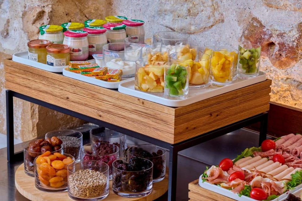 Le Relais Saint Honore Hotel in Paris