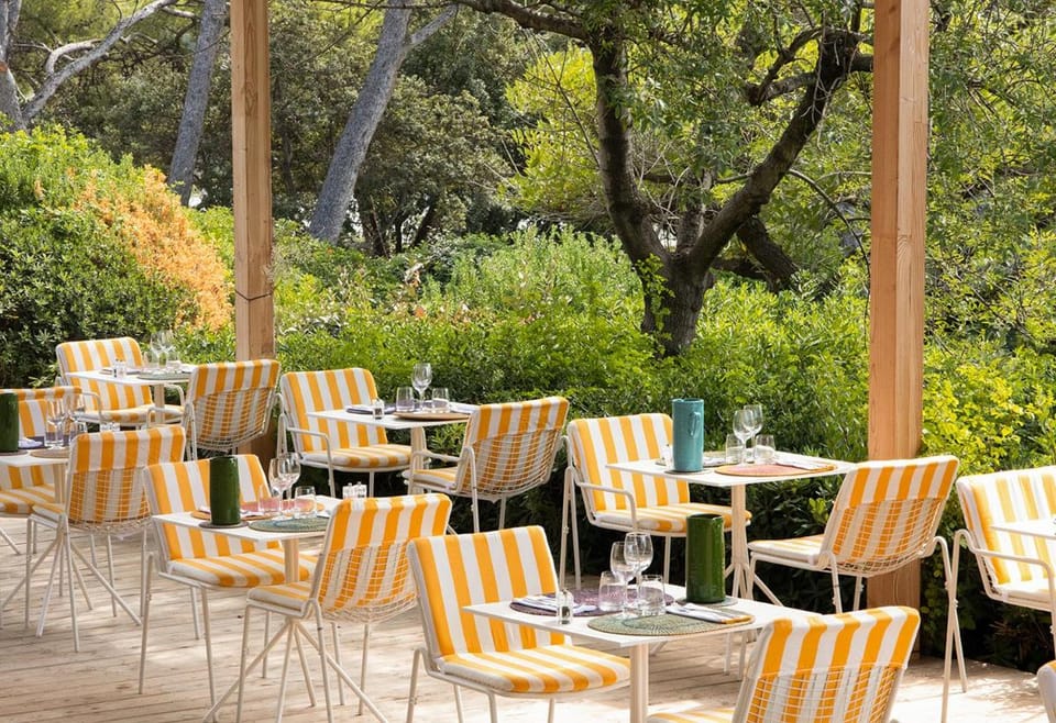 Hôtel Le Provençal - Rénové en 2025 - Bord de Mer Hotel in Hyères