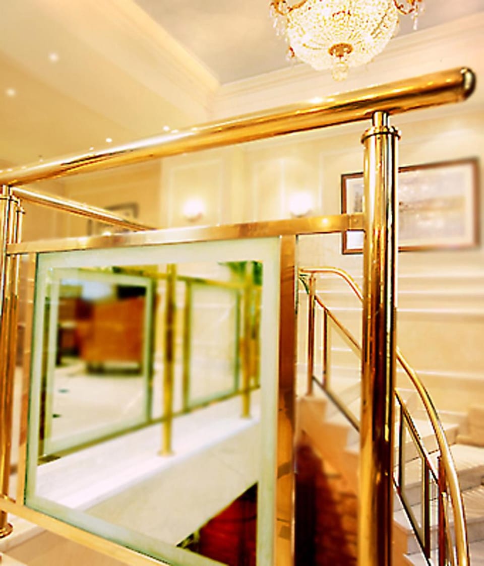 Montparnasse Daguerre Hotel in Paris