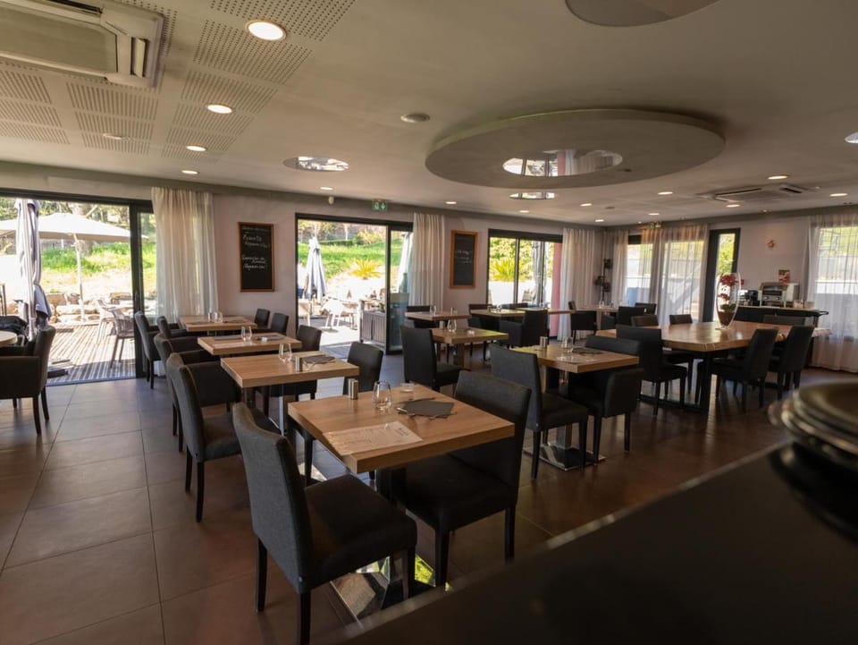 Kyriad Lyon Sud Sainte Foy Hotel in Lyon