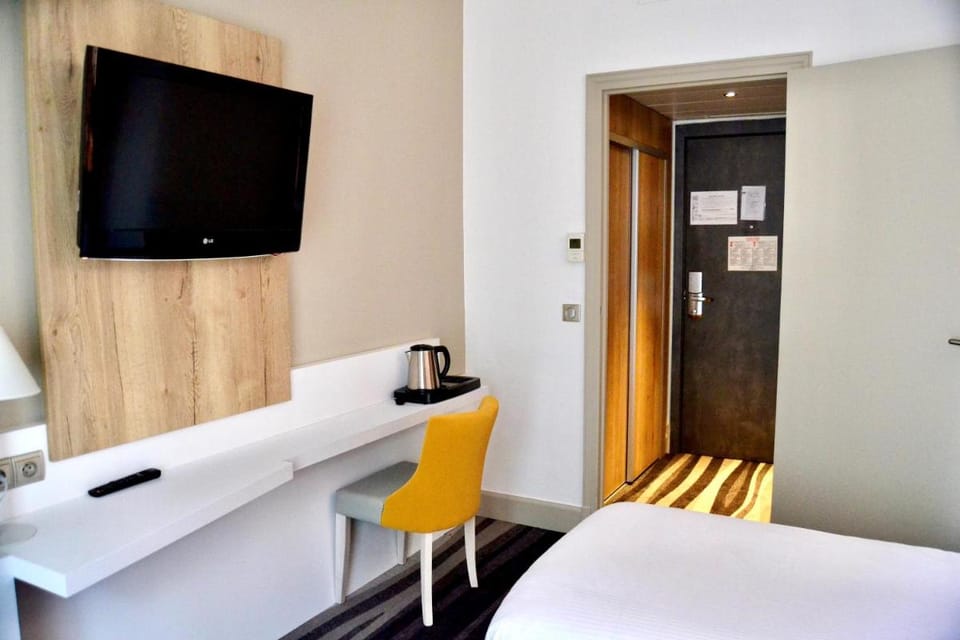 Kyriad Hotel Tours Centre Hotel in Tours