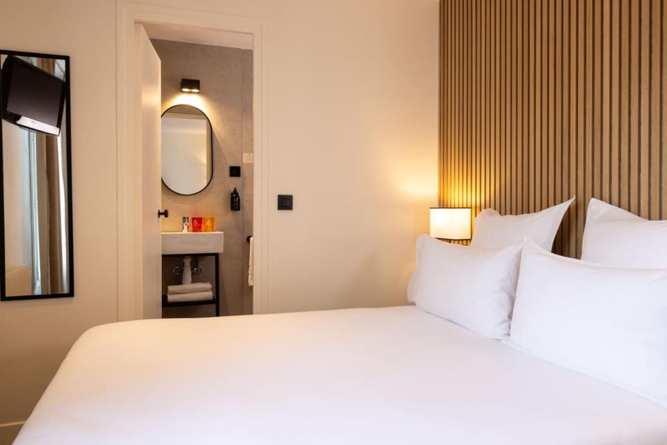 Pavillon De Montmartre Hotel in Paris