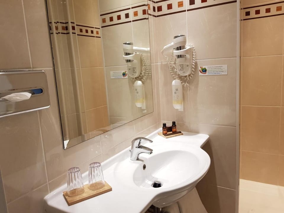 Champerret-Elysees Hotel in Paris