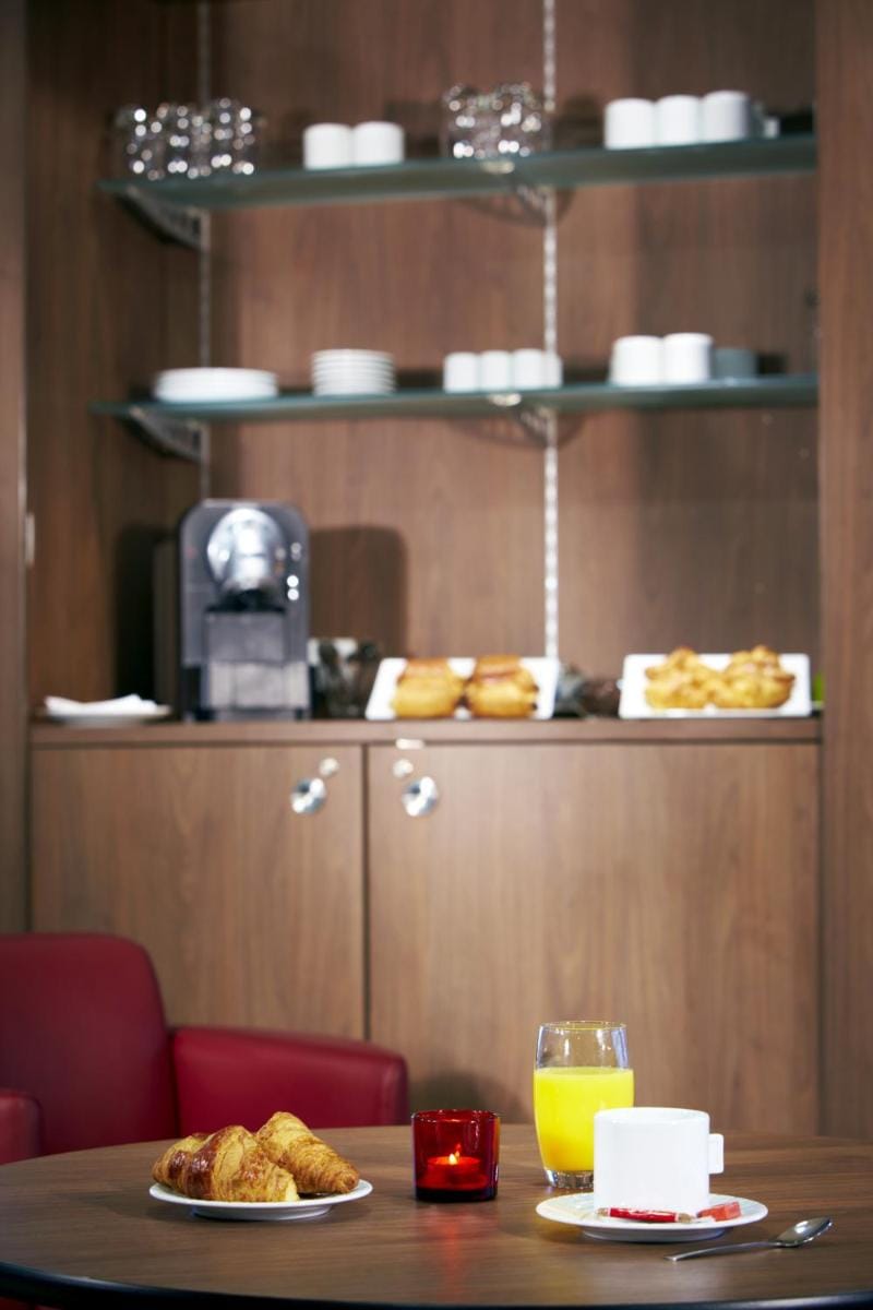 Campanile Paris Ouest - Chaville Hotel in Île-de-France