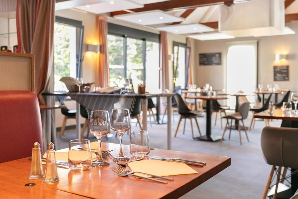 The Originals City, Hotel Au Chene Vert, Saint-Brieuc Nord (Inter-Hotel) Hotel in Plérin