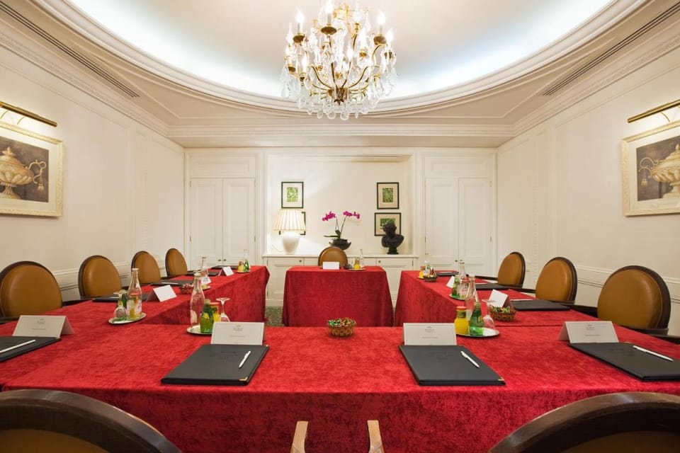 Francois 1er Hotel in Paris