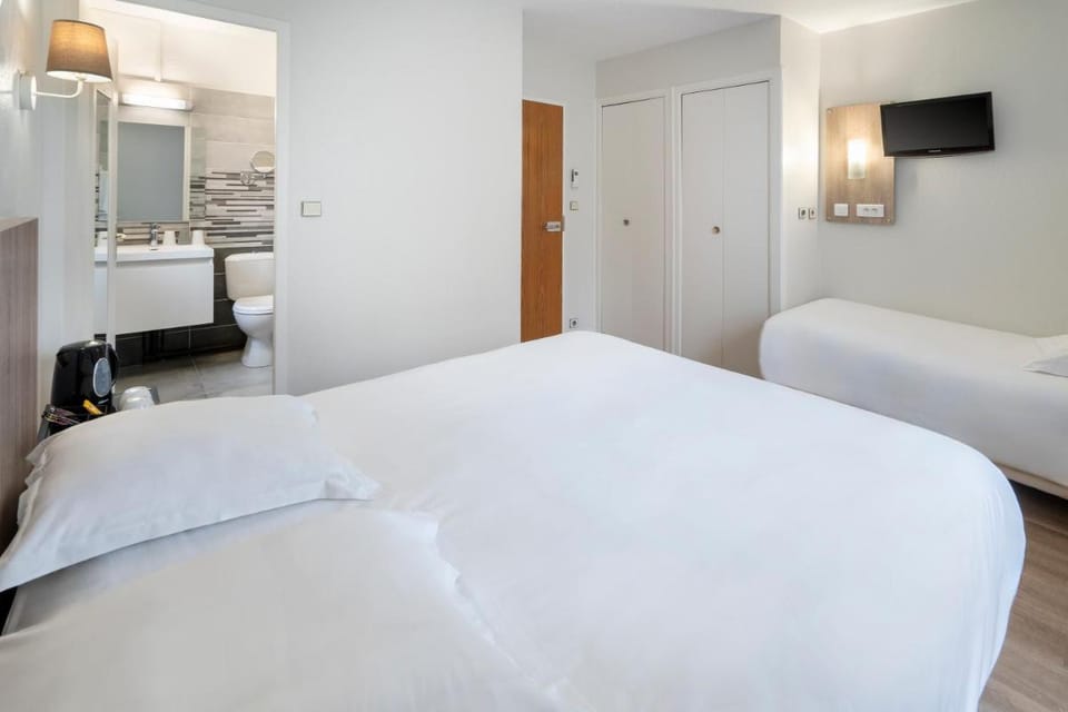 Sure Hotel by Best Western Saintes Hotel in Nouvelle-Aquitaine