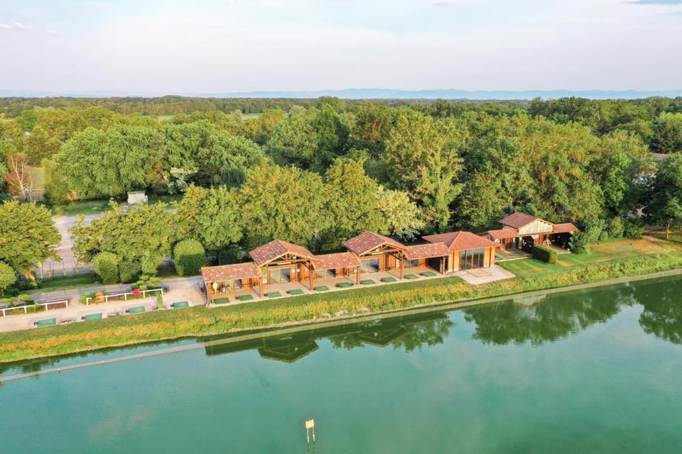 Domaine du Gouverneur, Hôtel, Restaurant & Golf Hotel in Auvergne-Rhône-Alpes