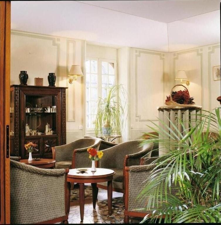 The Originals Boutique, Hostellerie des Trois Pigeons, Paray-le-Monial (Inter-Hotel) Hotel in Paray-le-Monial