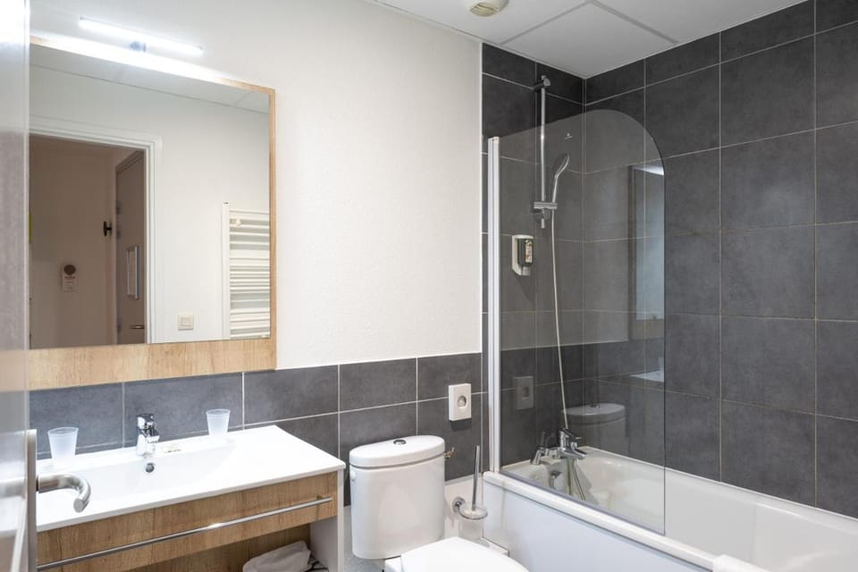Privilodges Le Royal - Apparthotel Apartment hotel in Annecy