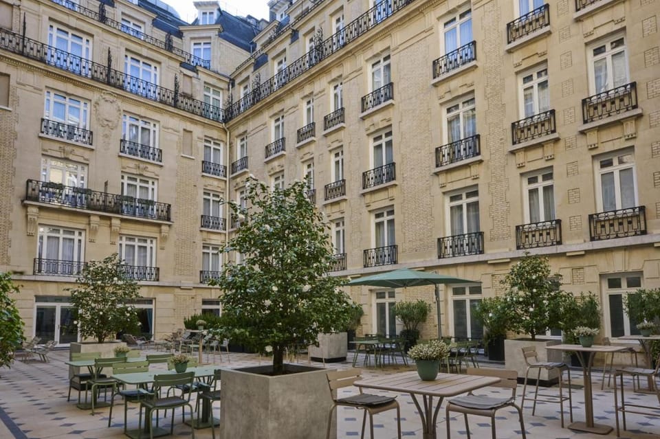 Fraser Suites Le Claridge Champs-Elysees Apartment hotel in Paris