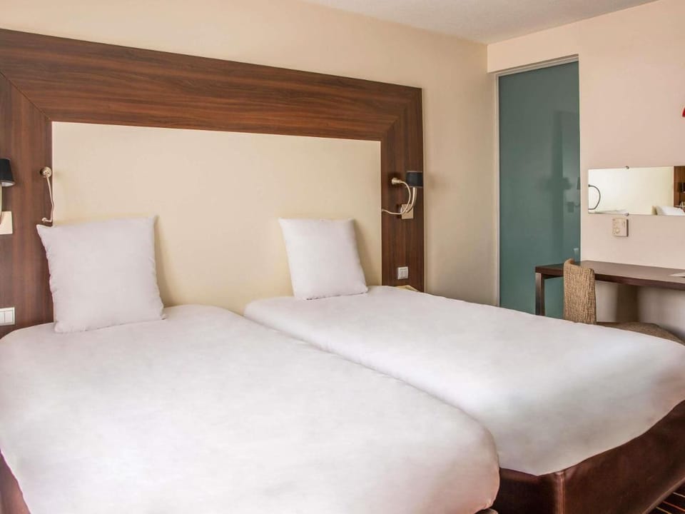 Mercure Paris Porte D'Orleans Hotel in Montrouge