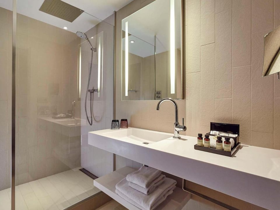 Pullman Paris La Defense Hotel in Puteaux