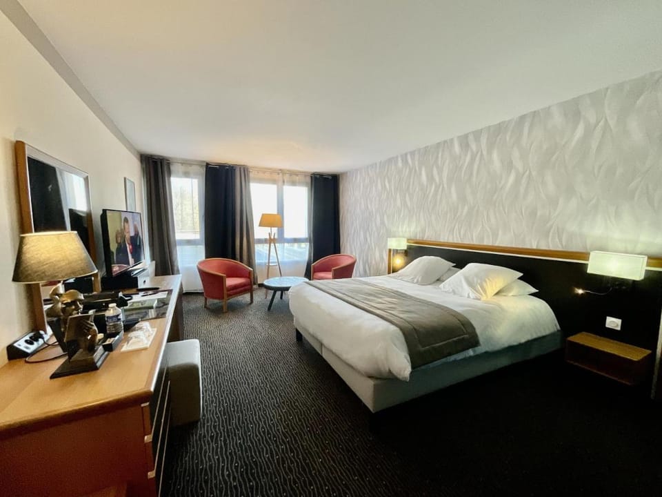 Domaine de la Foret dOrient - NaturHotel Golf & Spa Hotel in Bourgogne-Franche-Comté