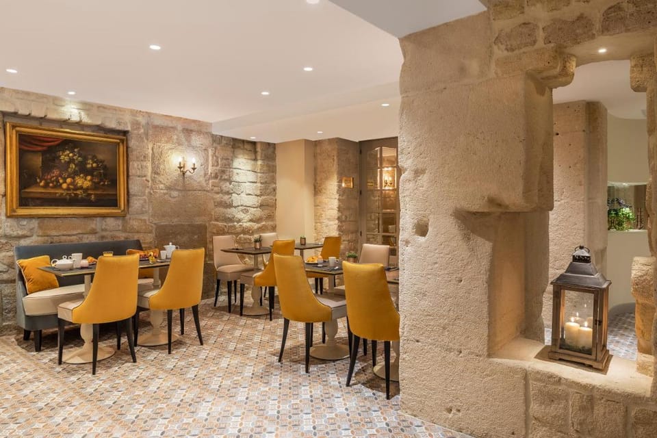 Hotel Ducs de Bourgogne Hotel in Paris
