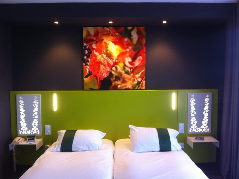 Golf Hotel Colvert - Room Service Disponible Hotel in Bourgogne-Franche-Comté