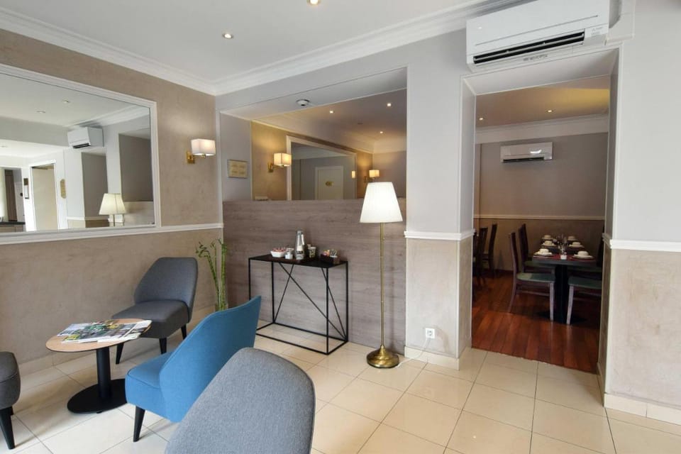 Alyss Saphir Cambronne Eiffel Hotel in Paris