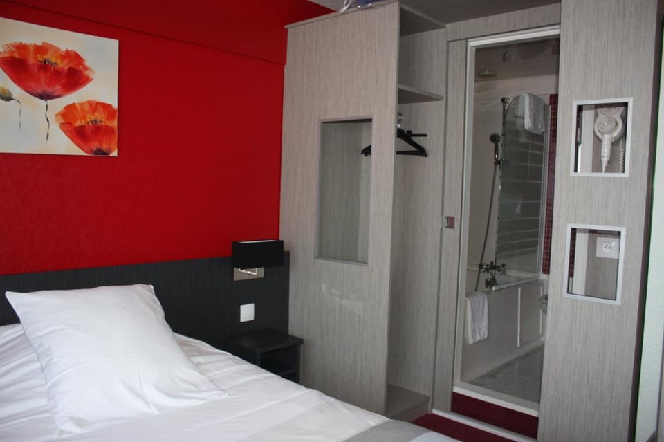 The Originals City, HÃ´tel Ã‰den, Rouen Nord Hotel in Normandy