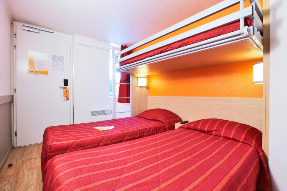 Premiere Classe Avallon Sauvigny Le Bois Hotel in Bourgogne-Franche-Comté