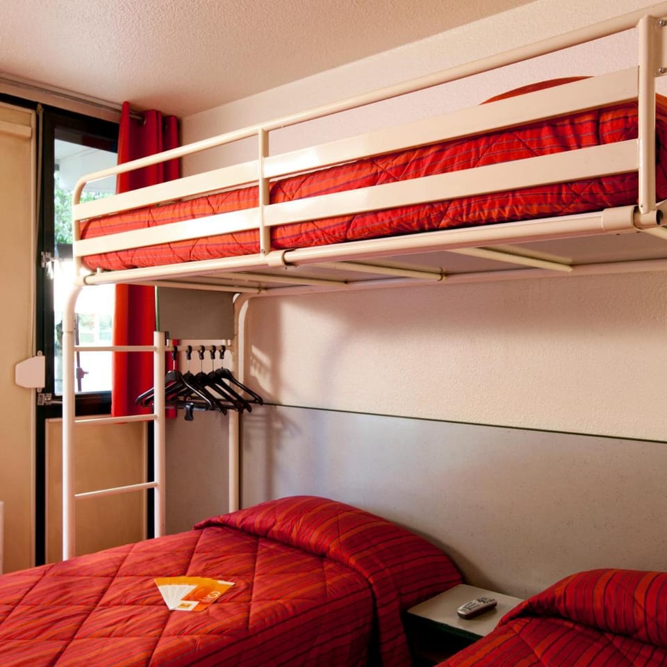 Première Classe Tarbes - Bastillac Hotel in Occitanie
