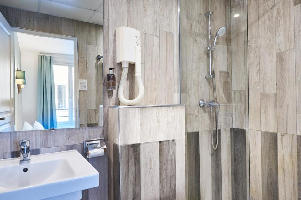 Hôtel Kabanel by Happyculture Hotel in Paris
