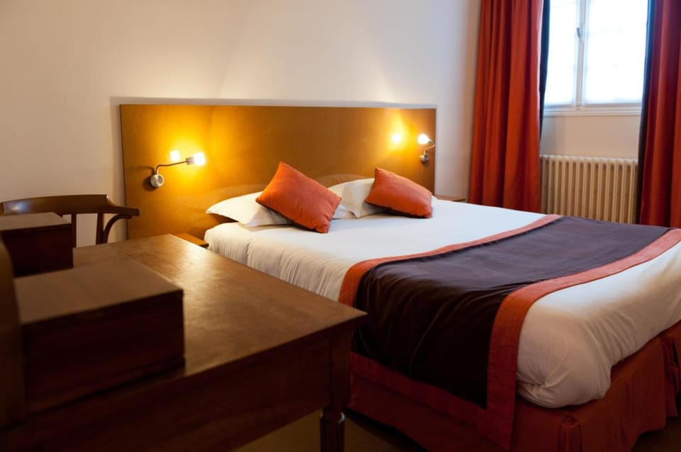 The Originals Boutique, HÃ´tel Ã” Gayot, Bagnoles-de-l'Orne Hotel in Bagnoles de l'Orne Normandie