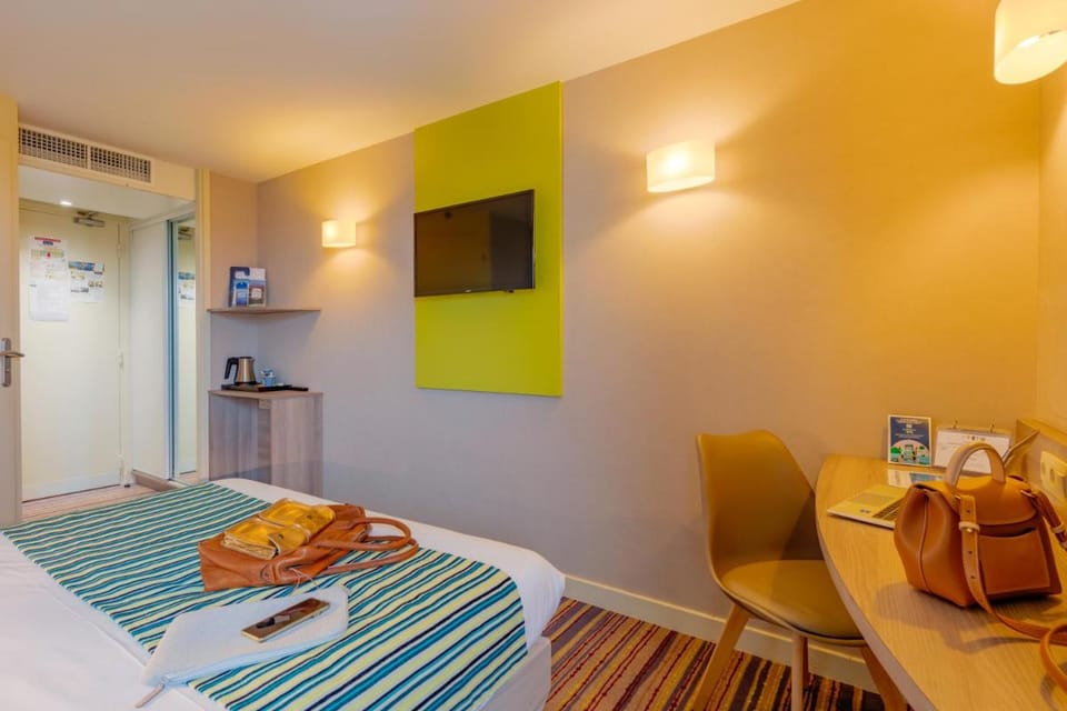 Kyriad Lyon Est - Saint Bonnet De Mure Hotel in Auvergne-Rhône-Alpes